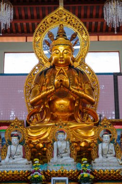 Brinchang, Malezya - Kasım 2022: Sam Poh Tapınağı 15 Kasım 2022 tarihinde Cameron Highlands, Malezya 'da bulunan bir Budist tapınağıdır.