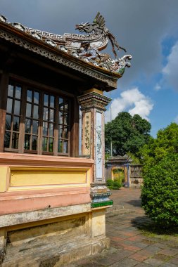 Hue, Vietnam - 24 Aralık 2022: Vietnam 'da Hue şehrinin kalesindeki İmparatorluk Şehri manzarası.