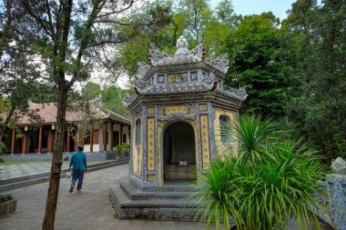 Hue, Vietnam - 25 Aralık 2022: Hue, Vietnam 'daki Tu Hieu Pagoda.