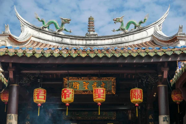 Тайнен Тайвань Лютого 2023 Статуї Дракона Даху Храму Бога Війни — стокове фото