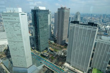 Tokyo, Japonya - 6 Mart 2023: Tokyo Metropolitan Hükümet Binası Tokyo şehri manzarası.