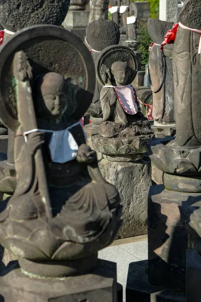 Tokio Japonia Marca 2023 Kamienne Posągi Jizo Patrona Dzieci Podróżnych — Zdjęcie stockowe