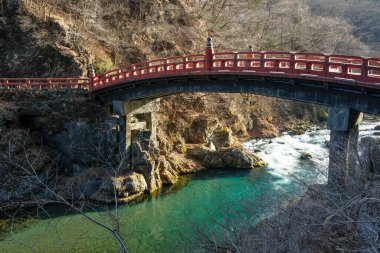 Nikko, Japonya - 10 Mart 2023: Nikko, Japonya 'daki Shinkyo Köprüsü.