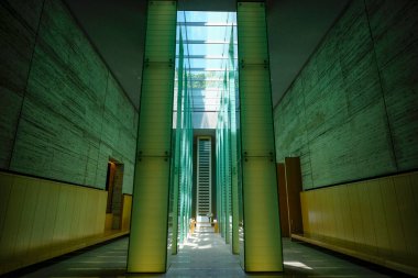 Nagasaki, Japonya - 23 Nisan 2023: Nagasaki Ulusal Barış Anma Salonu Nagasaki Barış Parkı, Japonya.