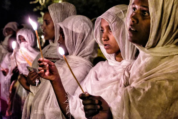 Gondar Ethiopia January 2018 Pilgrims Pray Candlelight Annual Timkat Festival — Stock Photo, Image