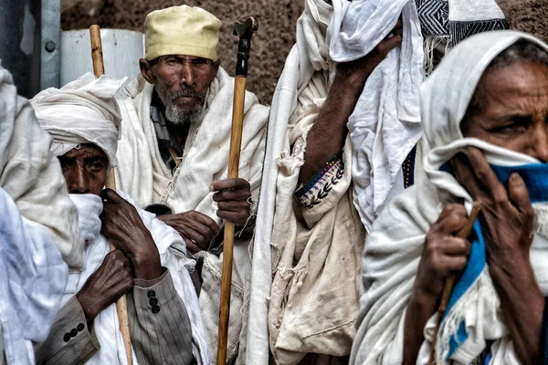 Lalibela Etiopía Enero 2018 Peregrinos Descansando Después Días Caminando Para — Foto de Stock