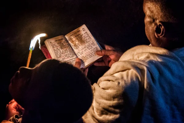 Lalibela Etiyopya Ocak 2018 Pilgrimler Biete Medhane Alem Dünya Kurtarıcısı — Stok fotoğraf
