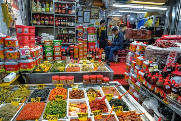 Busan Coreia Sul Maio 2023 Vendedores Conservas Mercado Gukje Mercado — Fotografia de Stock
