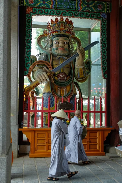 Σεούλ Νότια Κορέα Ιουνίου 2023 Μοναχοί Στο Ναό Μπονγκεούνσα Στη — Φωτογραφία Αρχείου