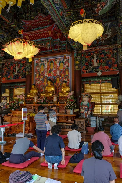 Seúl Corea Del Sur Junio 2023 Oración Templo Bongeunsa Seúl —  Fotos de Stock
