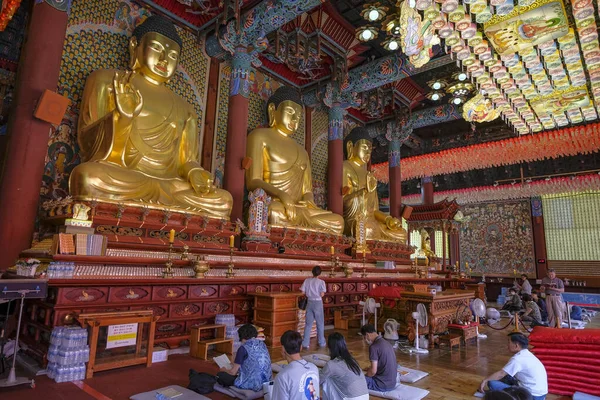 Сеул Южная Корея Июня 2023 Года Люди Молятся Храме Джогесы — стоковое фото