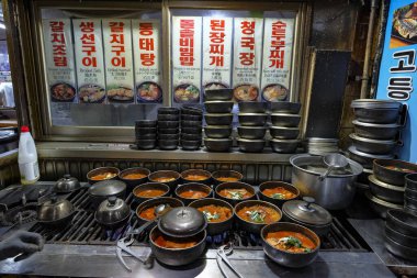 Seul, Güney Kore - 6 Temmuz 2023: Seul 'deki Namdaemun Pazarı Güney Kore' nin en eski pazarı..