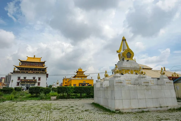 蒙古乌兰巴托 2023年7月10日 蒙古乌兰巴托甘丹特金伦寺的观点 — 图库照片