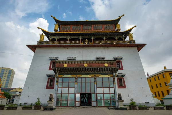 モンゴル ウランバートル 2023年7月10日モンゴル ウランバートルにあるガンダンティンレン修道院の景観 — ストック写真