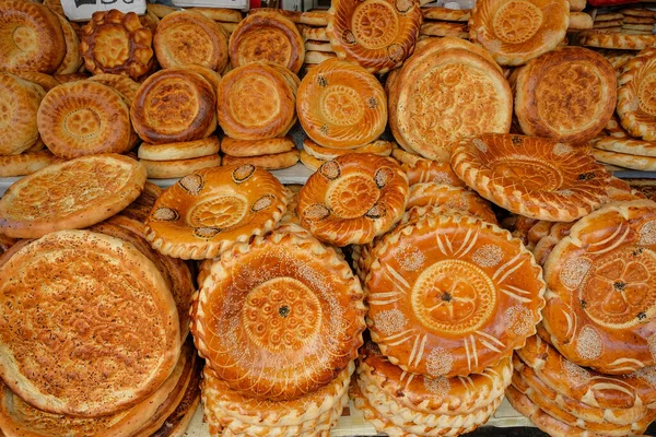 Торговля Хлебом Ошском Базаре Бишкеке Кыргызстан Стоковое Изображение