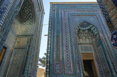 Semerkant, Özbekistan - 1 Kasım 2023: Semerkant, Usbekistan 'daki Şah-i-Zinda mezarlığının ayrıntıları.