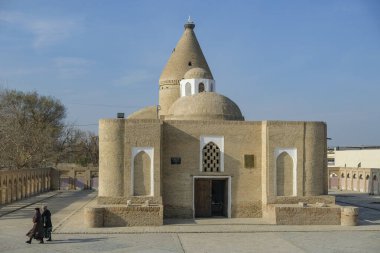 Buhara, Özbekistan - 10 Aralık 2023: The Chashma Ayub Mausoleum Buhara, Özbekistan 'daki Merkez Çarşı yakınlarında yer almaktadır..