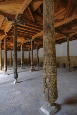 Khiva, Özbekistan - 15 Aralık 2023: Özbekistan 'ın eski Khiva kentindeki Juma Camii.