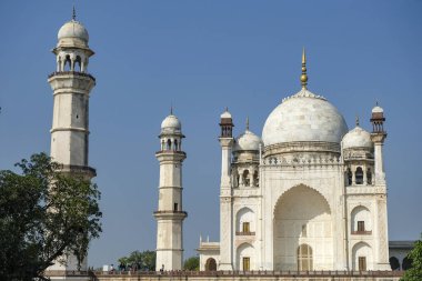 Aurangabad, Hindistan - 21 Ocak 2024: Bibi Ka Maqbara, Hindistan 'ın Aurangabad kentinde Azam Shah tarafından inşa edilmiş bir mozoledir..