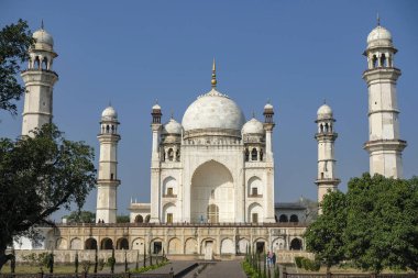 Aurangabad, Hindistan - 21 Ocak 2024: Bibi Ka Maqbara, Hindistan 'ın Aurangabad kentinde Azam Shah tarafından inşa edilmiş bir mozoledir..
