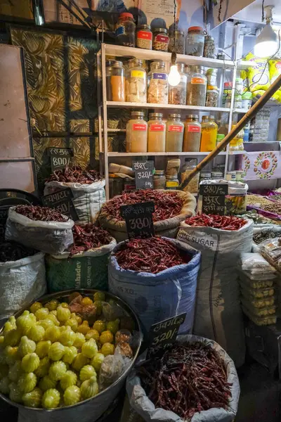 Aurangabad, Hindistan - 21 Ocak 2024: Aurangabad, Hindistan 'daki Gulmandi Market' in Detayları.
