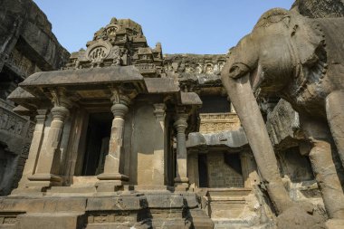 Ellora, Hindistan - 22 Ocak 2024: Ellora Mağaraları, Hindistan 'ın Maharashtra bölgesindeki Aurangabad bölgesinde bulunan bir mağara..