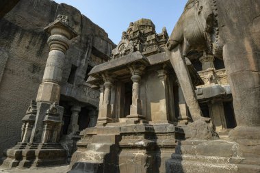 Ellora, Hindistan - 22 Ocak 2024: Ellora Mağaraları, Hindistan 'ın Maharashtra bölgesindeki Aurangabad bölgesinde bulunan bir mağara..