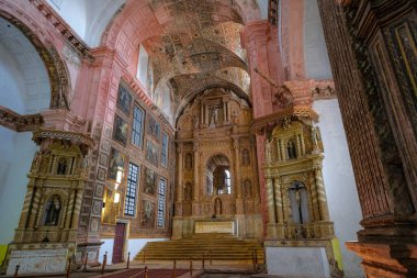 Eski Goa, Hindistan - 2 Şubat 2024: Assisi Saint Francis Kilisesi 1661 yılında Eski Goa, Hindistan 'da Portekizliler tarafından inşa edilmiştir..