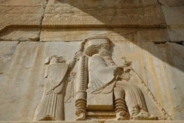 Marvdsaht, İran - 18 Mart 2024: İran 'ın Fars ilinin Şiraz kenti yakınlarındaki Persepolis harabelerinde yardım.