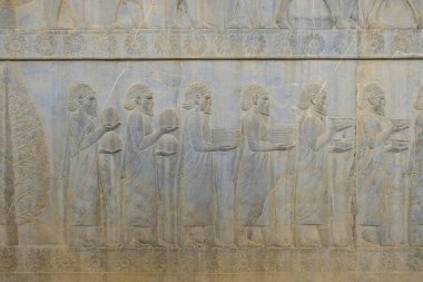 Marvdsaht, İran - 18 Mart 2024: İran 'ın Fars ilinin Şiraz kenti yakınlarındaki Persepolis harabelerinde yardım.