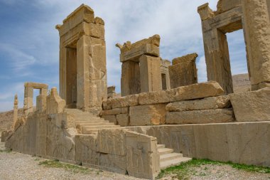 Marvdsaht, İran - 18 Mart 2024: İran 'ın Fars ilinin Şiraz kenti yakınlarındaki Persepolis kalıntıları.