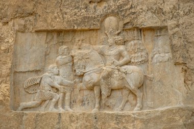 Marvdsaht, İran - 18 Mart 2024: Naqsh-e Rostam, İran 'ın Fars ilinin Persepolis kenti yakınlarında bulunan antik bir arkeoloji ve mezarlık..