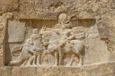 Marvdsaht, İran - 18 Mart 2024: Naqsh-e Rostam, İran 'ın Fars ilinin Persepolis kenti yakınlarında bulunan antik bir arkeoloji ve mezarlık..