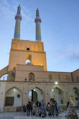 Yazd, İran - 25 Mart 2024: Jameh Yazd Camii, İran 'ın Yazd kentinde bulunan bir camidir..