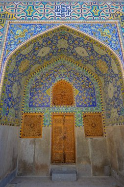 İsfahan, İran - 30 Mart 2024: İmam Camii olarak da bilinen Şah Camii 'nin iç kesimi İran' ın İsfahan kentindeki Naghsh-e Cihan Meydanı 'nda yer almaktadır..