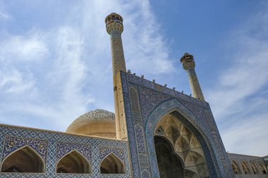 İsfahan, İran - 30 Mart 2024: İran 'ın İsfahan kentindeki Atiq Camii olarak da bilinen Jameh Camii.