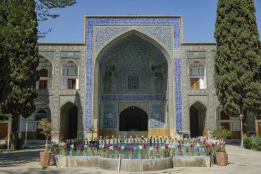 İsfahan, İran - 1 Nisan 2024: Madrasa Chahar Bagh, İran 'daki Chahar Bagh İlahiyat Okulu.