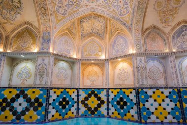 Kashan, İran - 3 Nisan 2024: Sultan Amir Ahmad Bathhouse, İran 'ın Kashan kentinde bulunan geleneksel bir hamamdır..