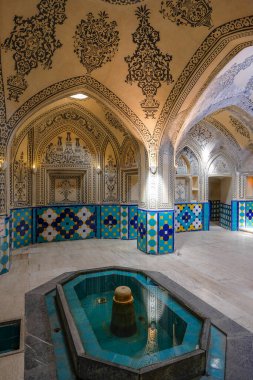 Kashan, İran - 3 Nisan 2024: Sultan Amir Ahmad Bathhouse, İran 'ın Kashan kentinde bulunan geleneksel bir hamamdır..