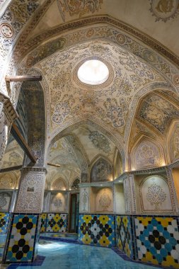 Kashan, İran - 3 Nisan 2024: Sultan Amir Ahmad Bathhouse, İran 'ın Kashan kentinde bulunan geleneksel bir hamamdır..