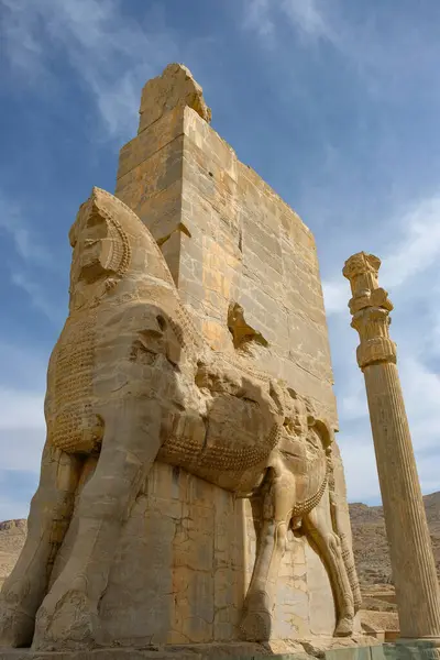stock image Marvdsaht, Iran - March 18, 2024: Gate of All Nations in the ruins of Persepolis near the city of Shiraz in Fars province, Iran.