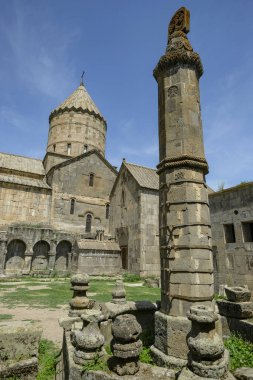 Tatev, Ermenistan - 1 Mayıs 2024: Tatev Manastırı Ermenistan 'ın Tatev köyü yakınlarında yer alan bir Ermeni Havari Hristiyan manastırı..
