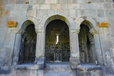 Yeghegis, Ermenistan - 10 Mayıs 2024: Yeghegis, Ermenistan 'daki Zorats Kilisesi' nin Ayrıntıları.