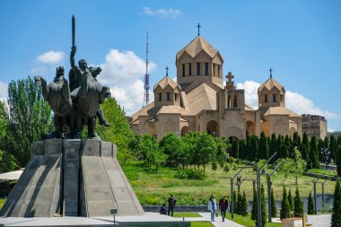 Erivan, Ermenistan - 16 Mayıs 2024: Aydınlatıcı Aziz Gregory Katedrali Ermeni Apostolik Kilisesi 'nin en büyük katedralidir..