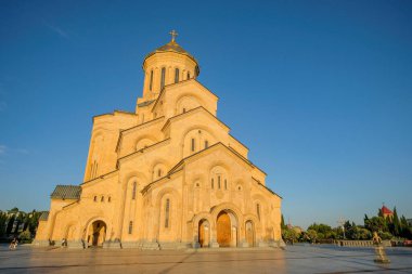 Tiflis, Gürcistan - 23 Haziran 2024: Gürcistan 'daki Kutsal Üçlü Katedrali.