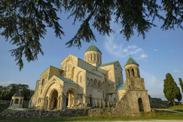 stock image Kutaisi, Georgia - July 8, 2024: Bagrati Cathedral is an 11th-century cathedral of the Georgian Orthodox church in Kutaisi, Georgia.