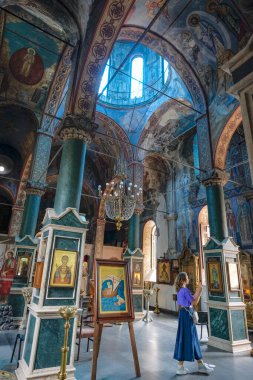 Batumi, Gürcistan - 16 Temmuz 2024: St. Nicholas Kilisesi 1865 yılında Gürcistan 'ın başkenti Batumi' de inşa edilen bir Yunan kilisesidir..