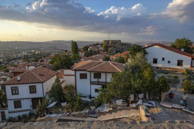 Ankara, Türkiye - 11 Ağustos 2024: Ankara Şatosu Ankara, Türkiye 'de tarihi bir kaledir