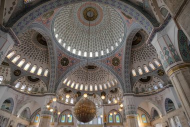 Ankara, Türkiye - 11 Ağustos 2024: Kocatepe Camisi Ankara, Türkiye 'deki en büyük camidir.