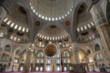 Ankara, Türkiye - 11 Ağustos 2024: Kocatepe Camisi Ankara, Türkiye 'deki en büyük camidir.